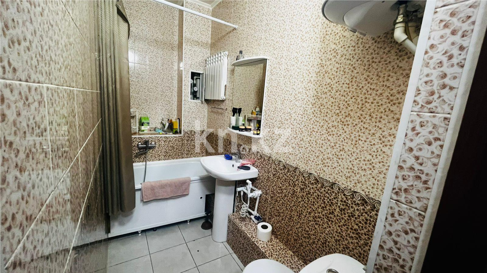 Продажа 1-комнатной квартиры, 35 м², ул. Момышулы в Караганде - фото 11