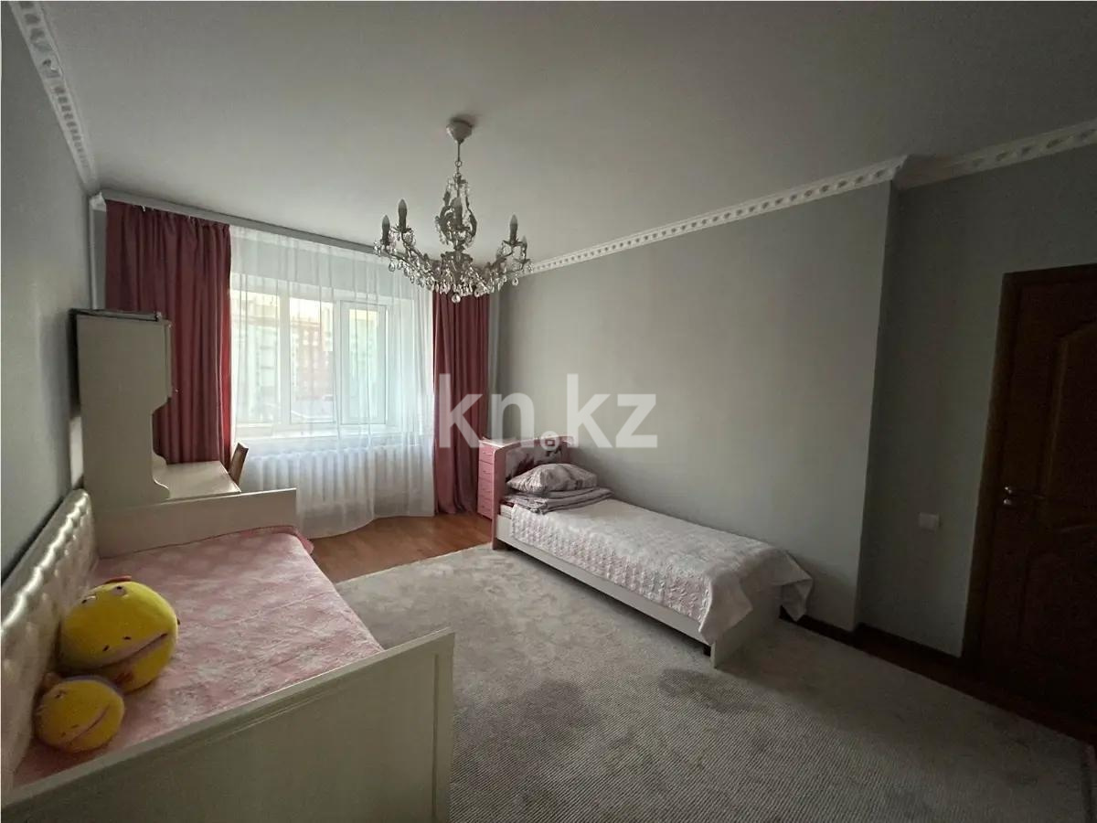 Продажа 3-комнатной квартиры, 97 м², ул. Сауран, дом  9б в Астане - фото 2