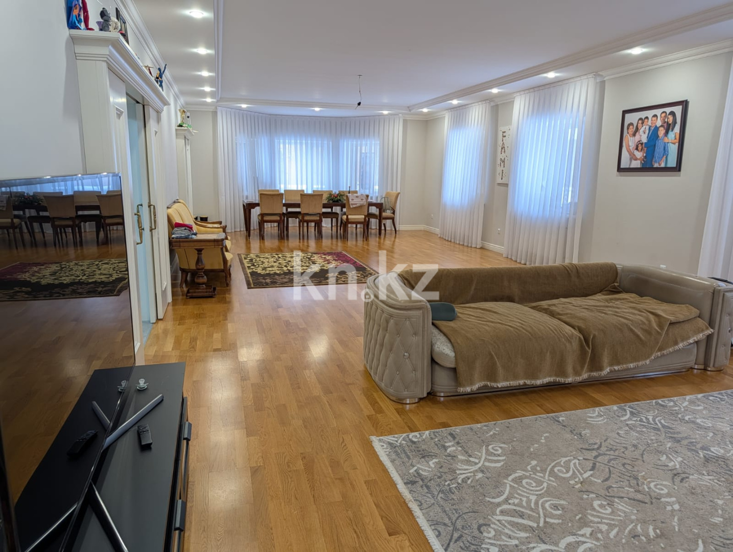 Продажа 6-комнатного дома, 475 м² в Астане