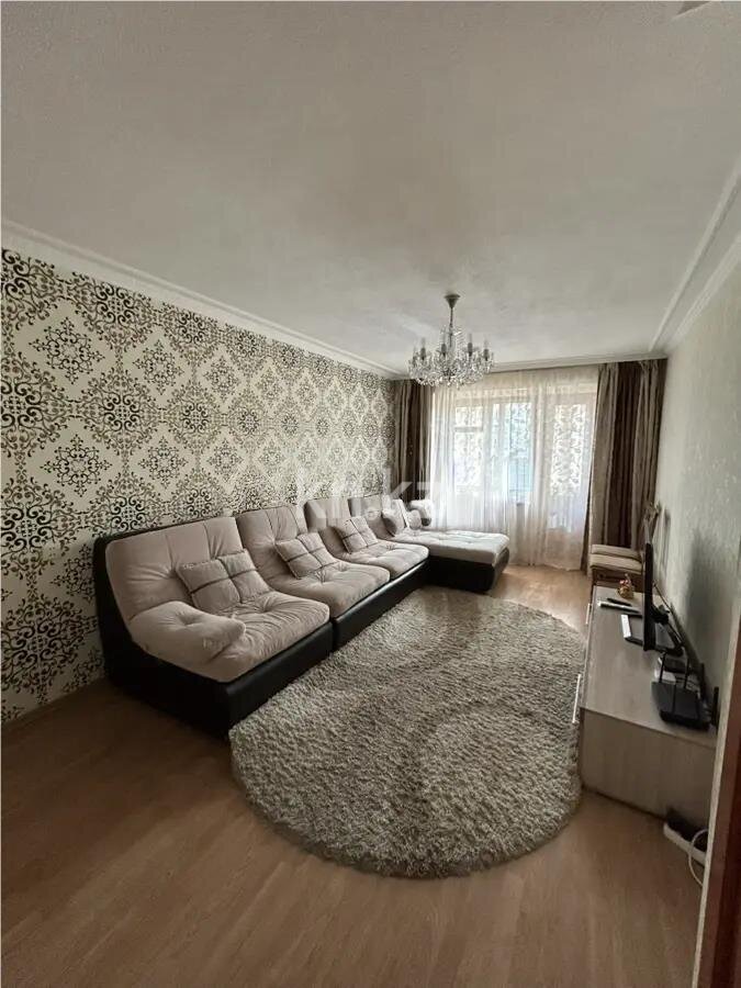 Продажа 5-комнатной квартиры, 101 м² в Караганде