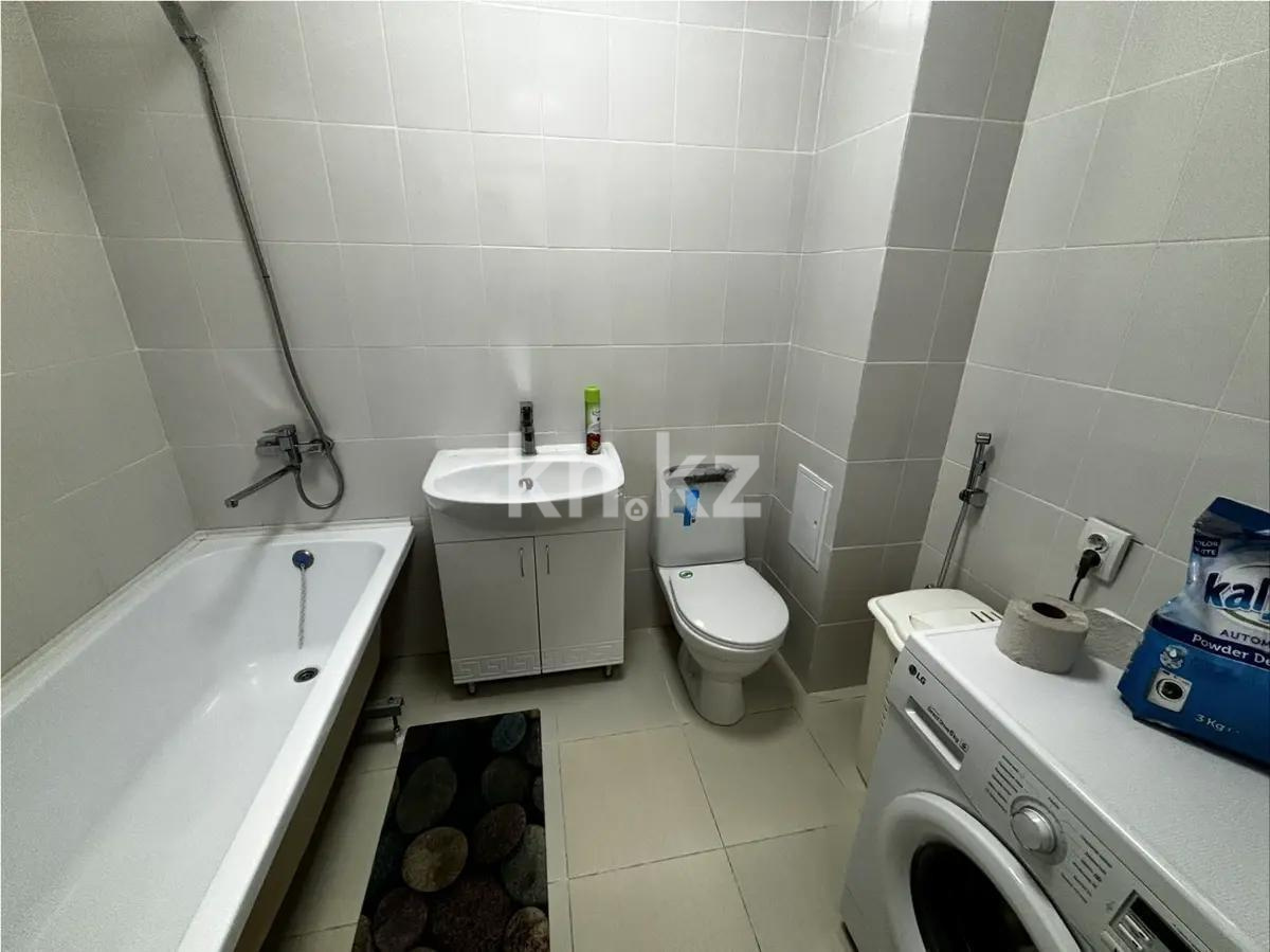 Продажа 1-комнатной квартиры, 38 м², пр. Кабанбай батыра, дом  59 в Астане - фото 3