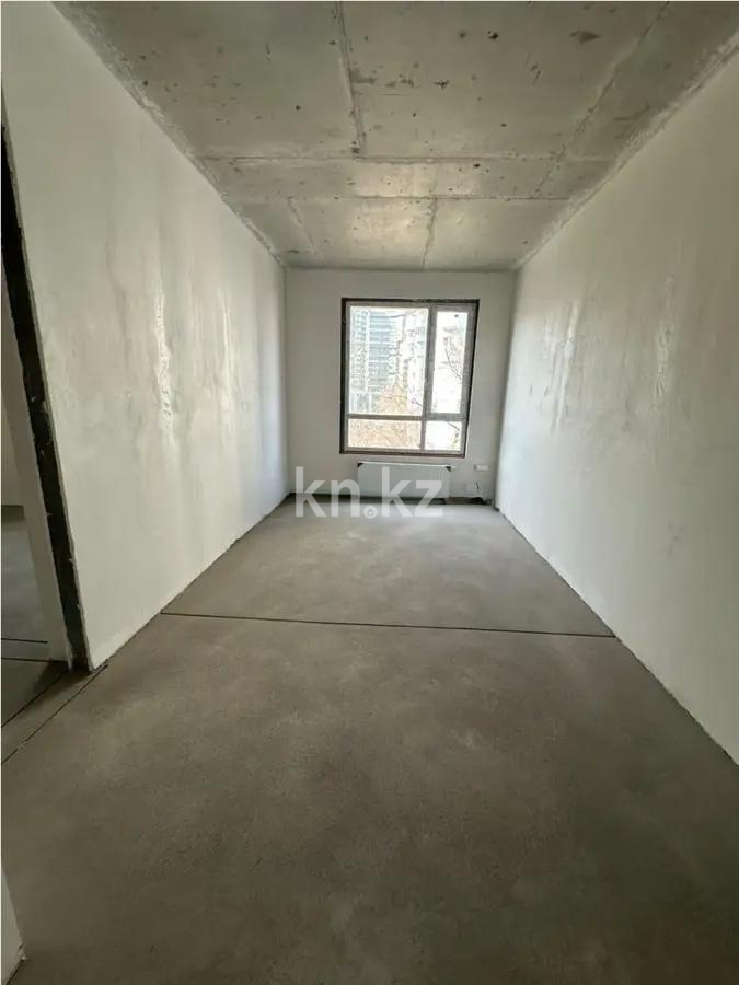 Продажа 1-комнатной квартиры, 38 м², ул. Толе би, дом  290/1 в Алматы