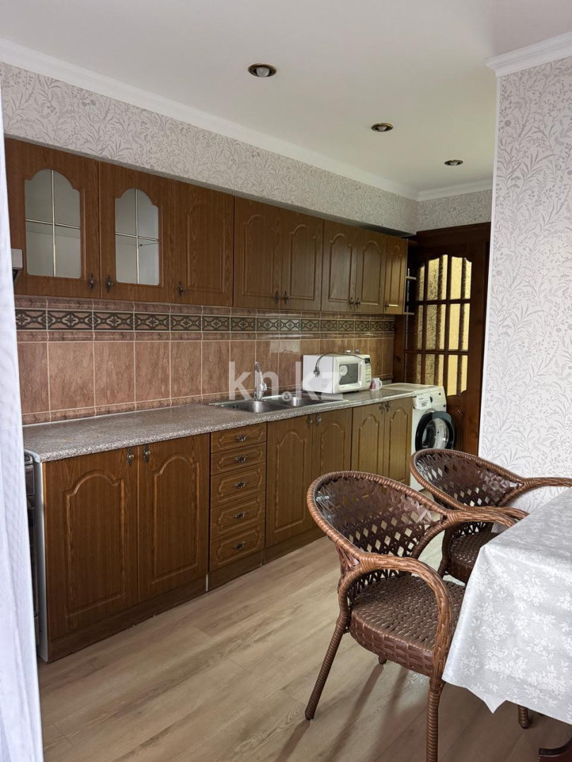 Аренда комнаты помесячно, 80 м² в Алматы