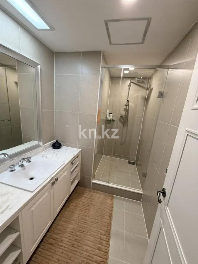 Продажа 5-комнатной квартиры, 210 м² в Астане - фото 8