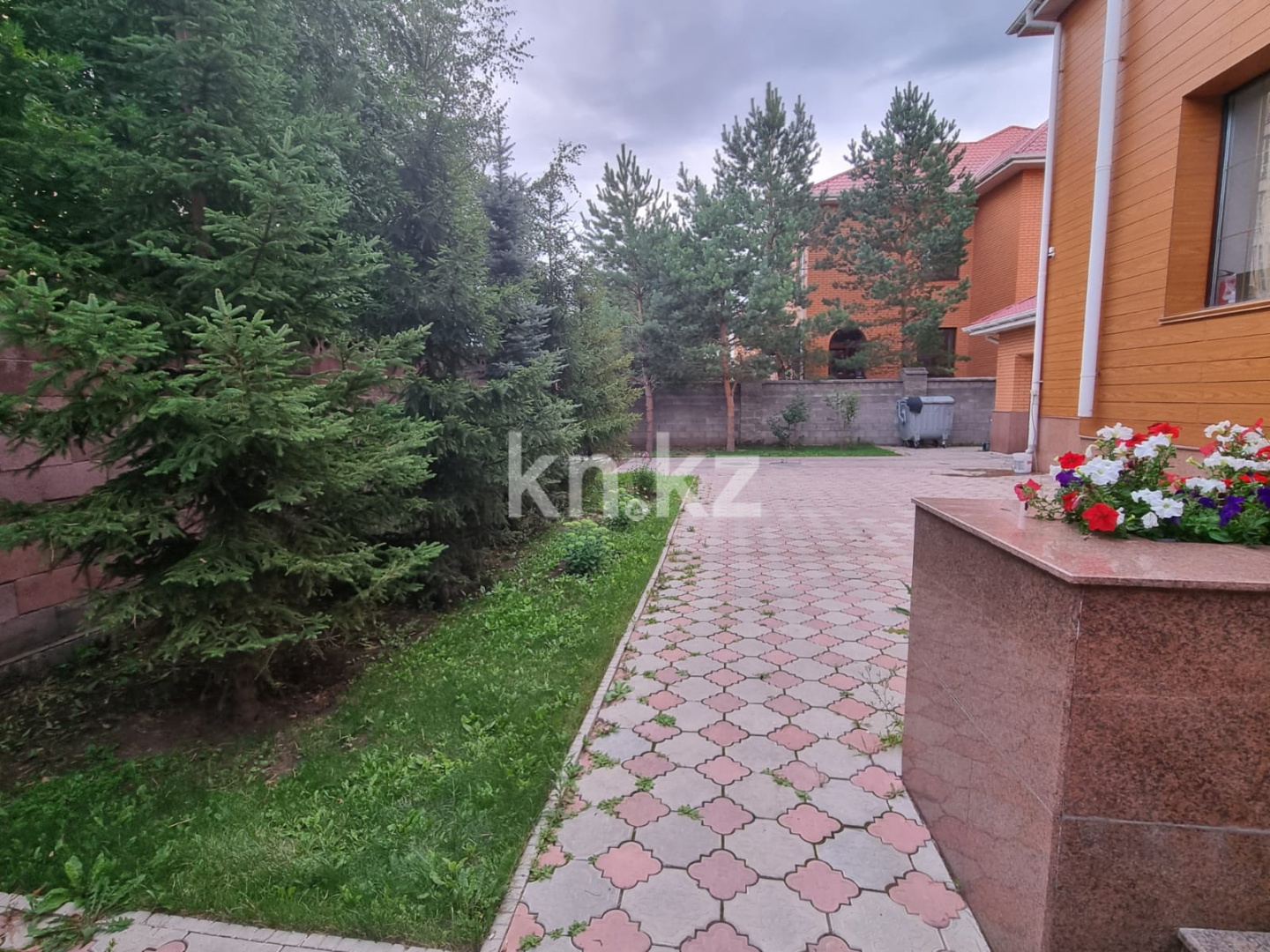 Продажа 7-комнатного дома, 450 м², Комсомольский в Астане - фото 10