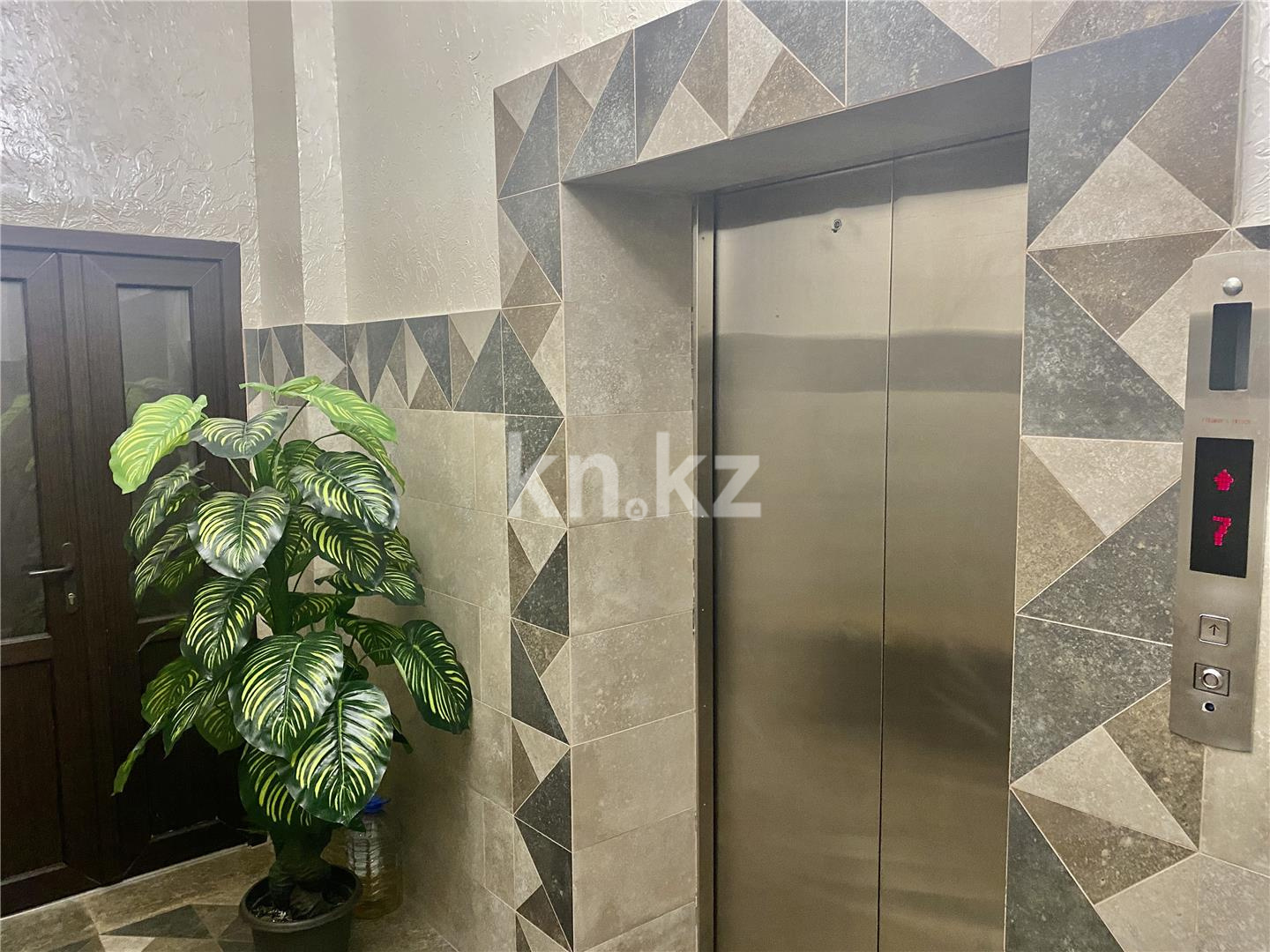 Продажа 1-комнатной квартиры, 55 м², ул. Сарыарка в Караганде - фото 17