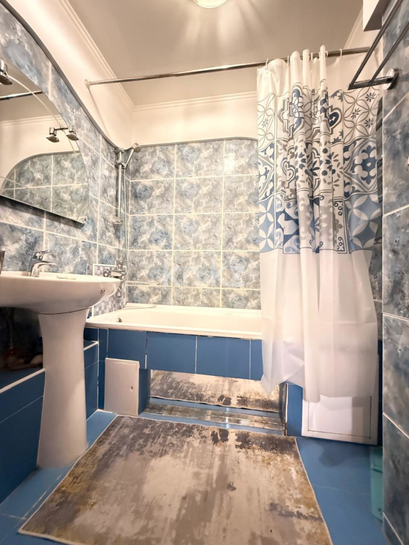 Продажа 3-комнатной квартиры, 70 м², ул. Жандосова, дом  37В в Алматы - фото 12