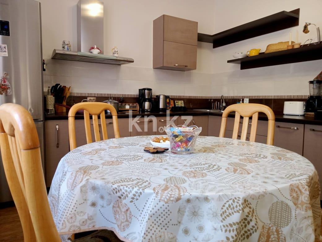 Продажа 5-комнатного дома, 274.6 м², ул. Доскея в Караганде - фото 21