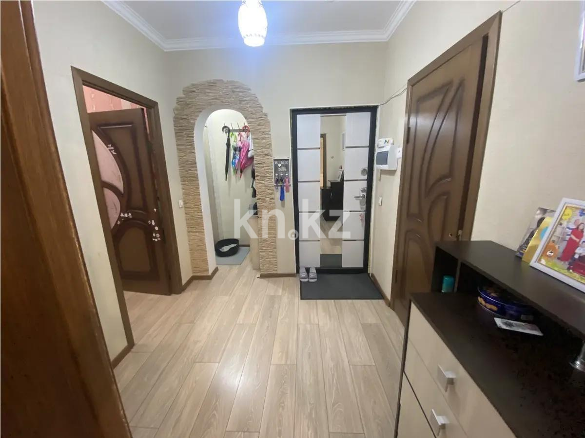 Продажа 3-комнатной квартиры, 58 м², ул. Утеген батыра, дом  17б в Алматы - фото 9
