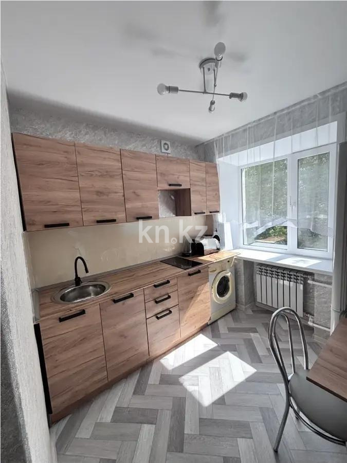 Продажа 1-комнатной квартиры, 32 м², 23 мкр., дом  11 в Караганде - фото 2