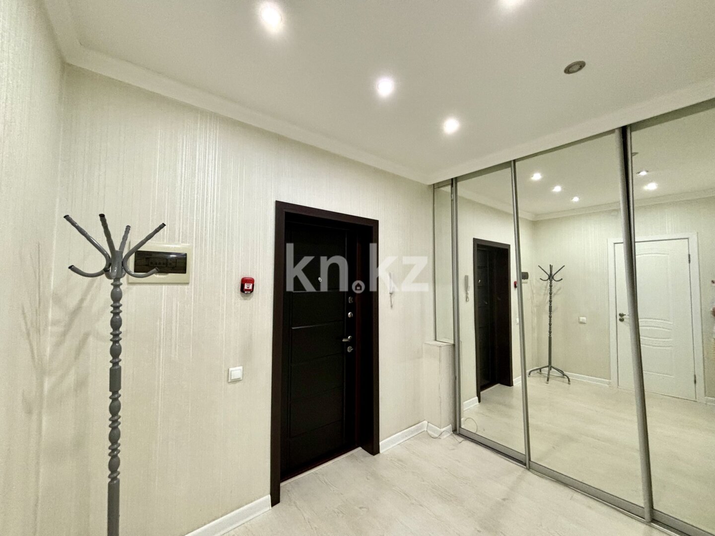 Продажа 1-комнатной квартиры, 56 м² в Астане - фото 10