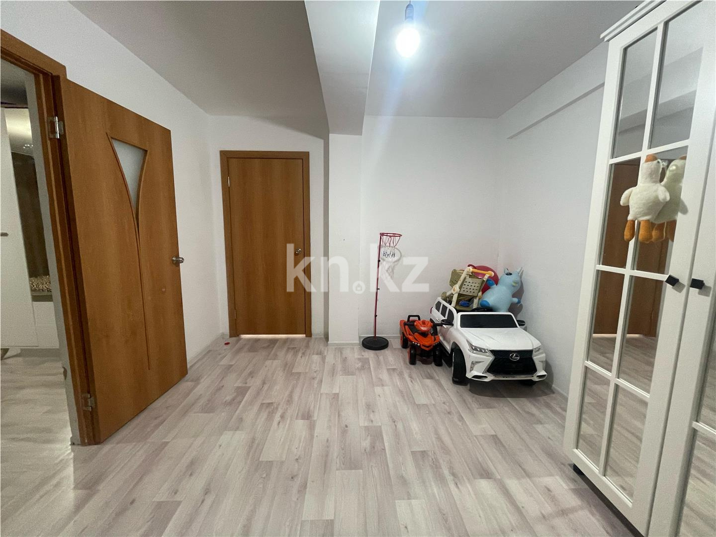 Продажа 2-комнатной квартиры, 69 м², ул. Момышулы, дом  26/2 в Караганде - фото 7
