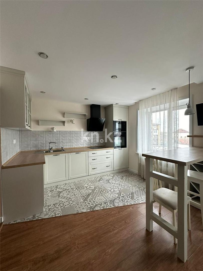 Продажа 4-комнатной квартиры, 180 м², пр. Н. Абдирова в Караганде