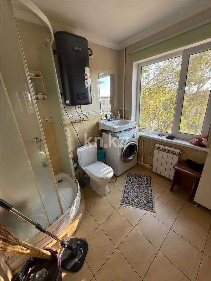 Продажа 5-комнатной квартиры, 115 м², ул. Дюсембекова, дом  35 в Караганде - фото 8