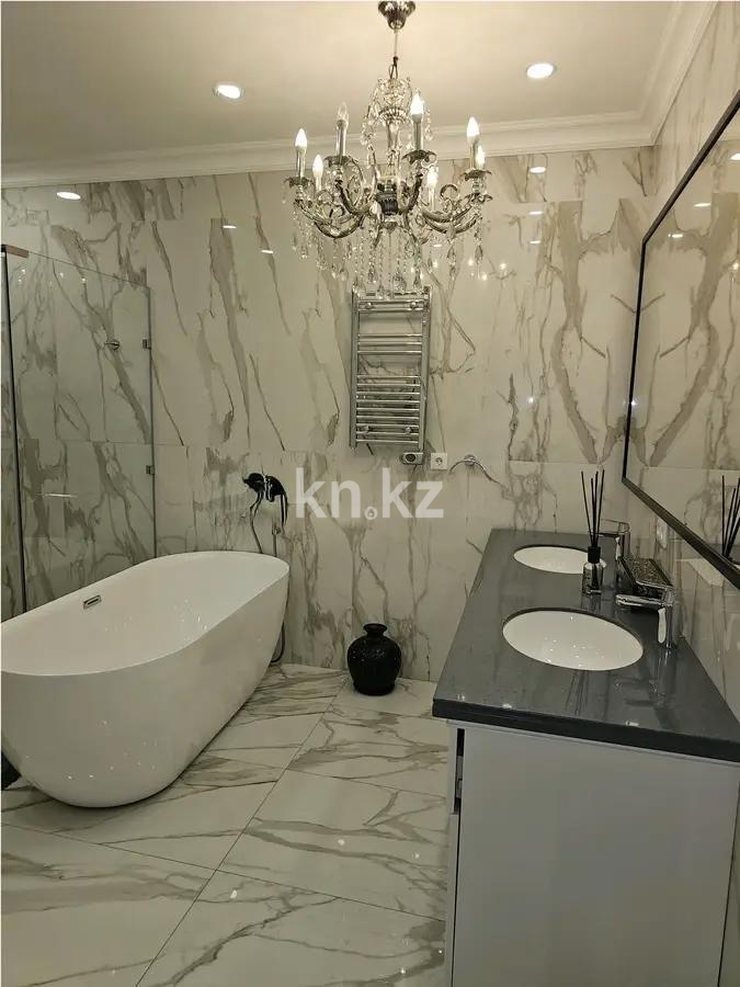 Продажа 3-комнатной квартиры, 139 м², ул. Кунаева, дом  14 в Астане - фото 5