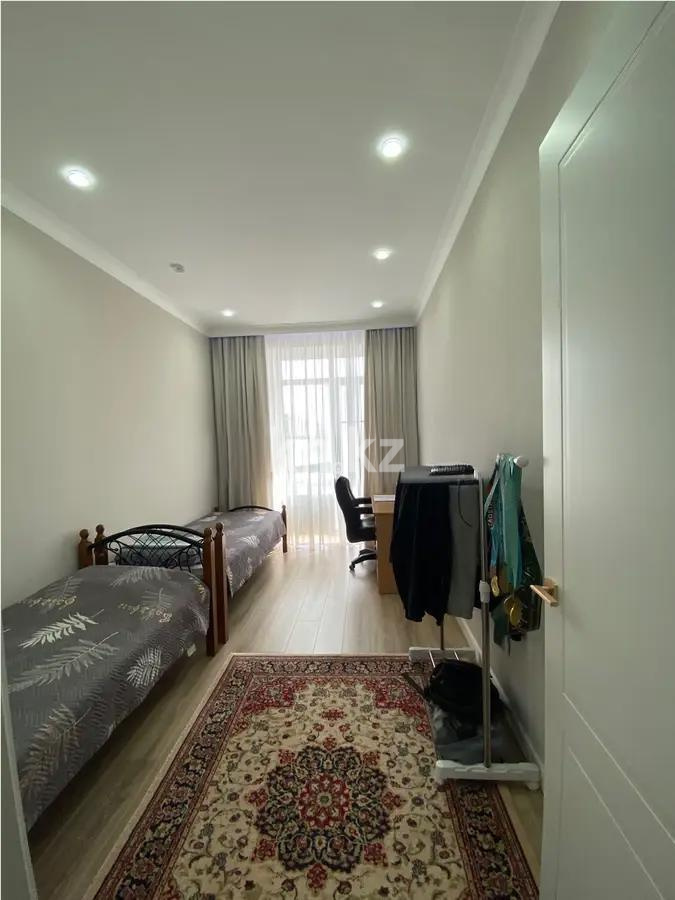 Продажа 3-комнатной квартиры, 97 м², мкр-н Степной-4, дом  участок 23/2 в Караганде - фото 3