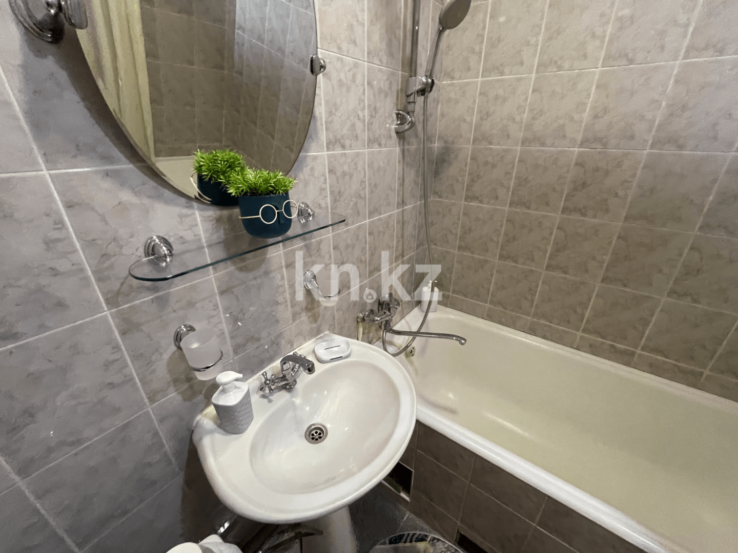 Аренда 1-комнатной квартиры посуточно, 40 м² в Алматы - фото 12