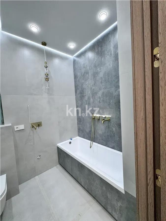 Продажа 3-комнатной квартиры, 68.3 м², ул. Бокейхана, дом  52 в Астане - фото 5