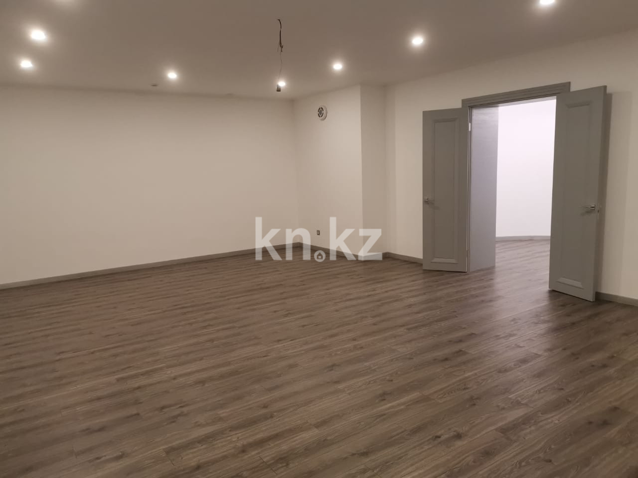 Продажа дома, 572 м², ул. Университетская, дом  42 в Караганде - фото 9