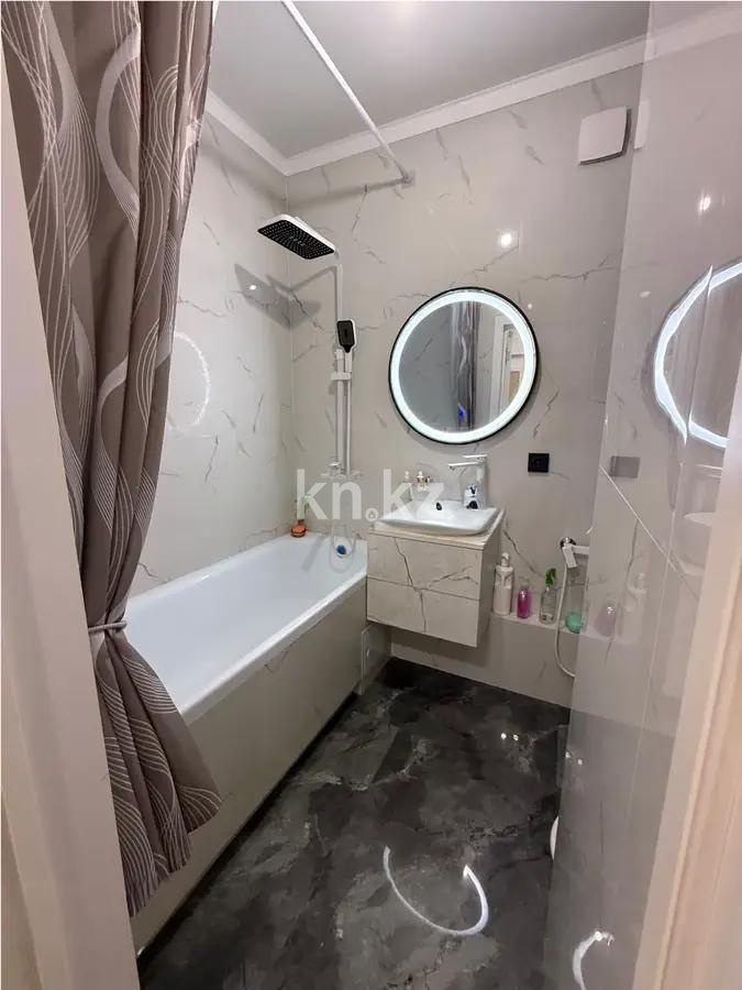 Продажа 1-комнатной квартиры, 38 м², мкр-н 5, дом  2А в Алматы - фото 3