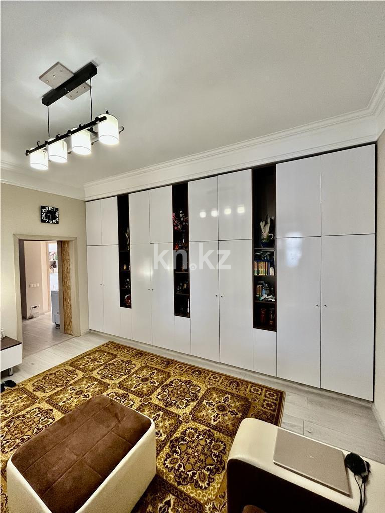 Продажа 5-комнатного дома, 210 м², ул. Мынбаева, дом  106 в Караганде - фото 3