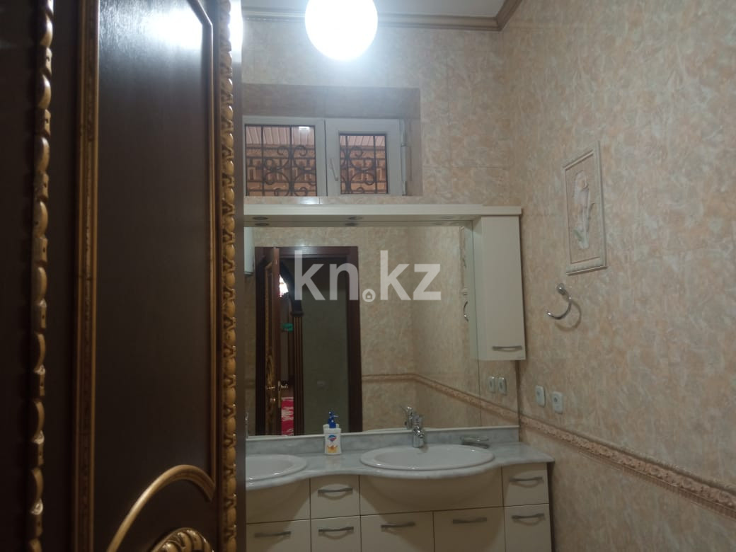 Продажа 7-комнатного дома, 300 м², Попова, дом  58 в Таразе - фото 28