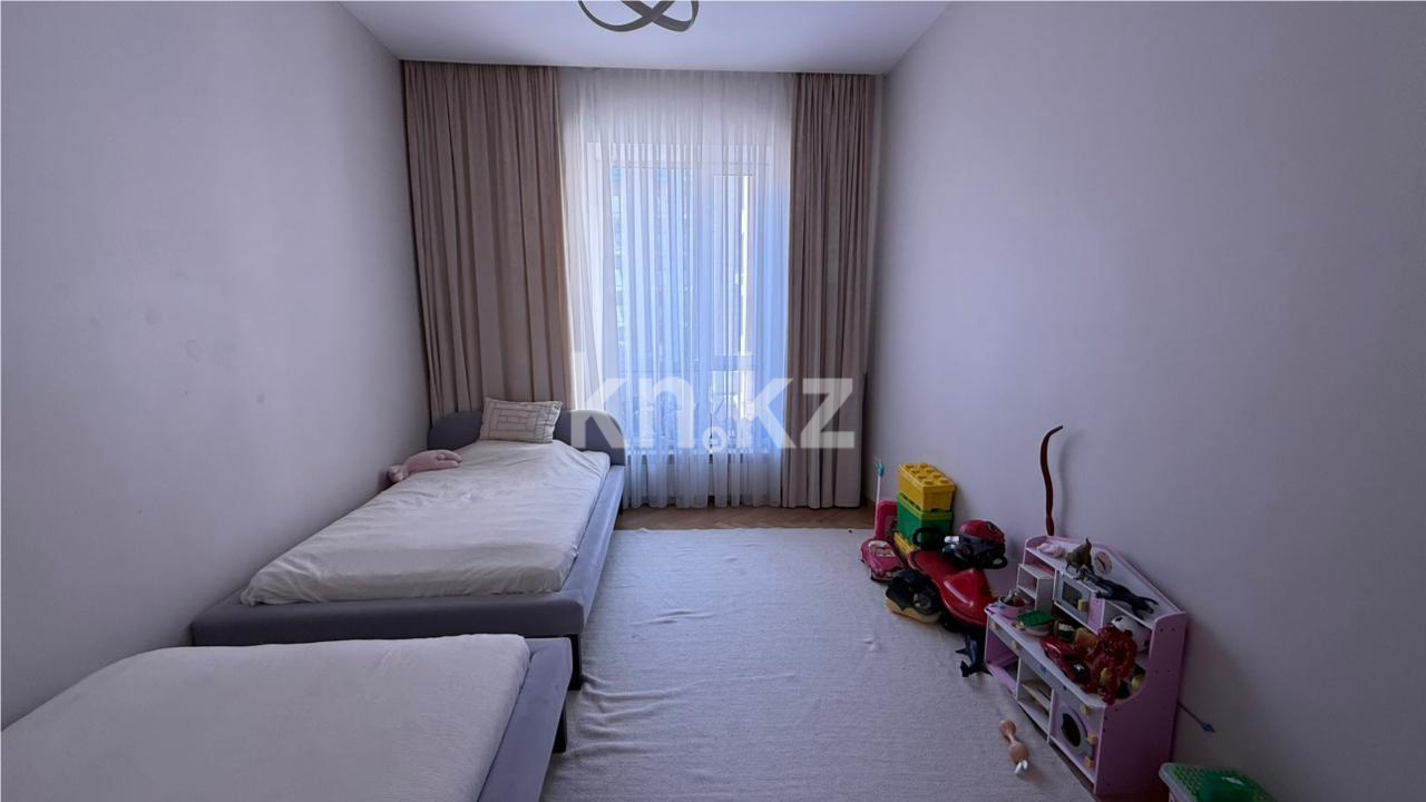 Продажа 5-комнатной квартиры, 155 м², ул. Жошы хана в Астане - фото 15