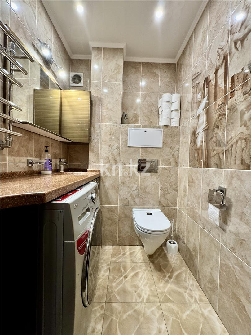 Продажа 4-комнатной квартиры, 93 м², ул. Аманжолова, дом  71 в Караганде - фото 8