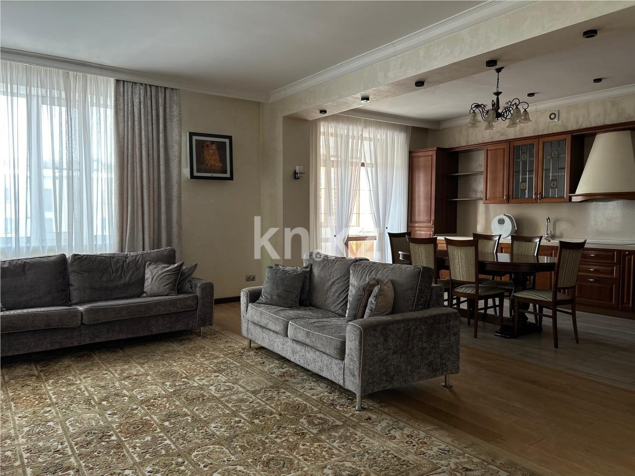 Продажа 4-комнатной квартиры, 144 м² в Астане