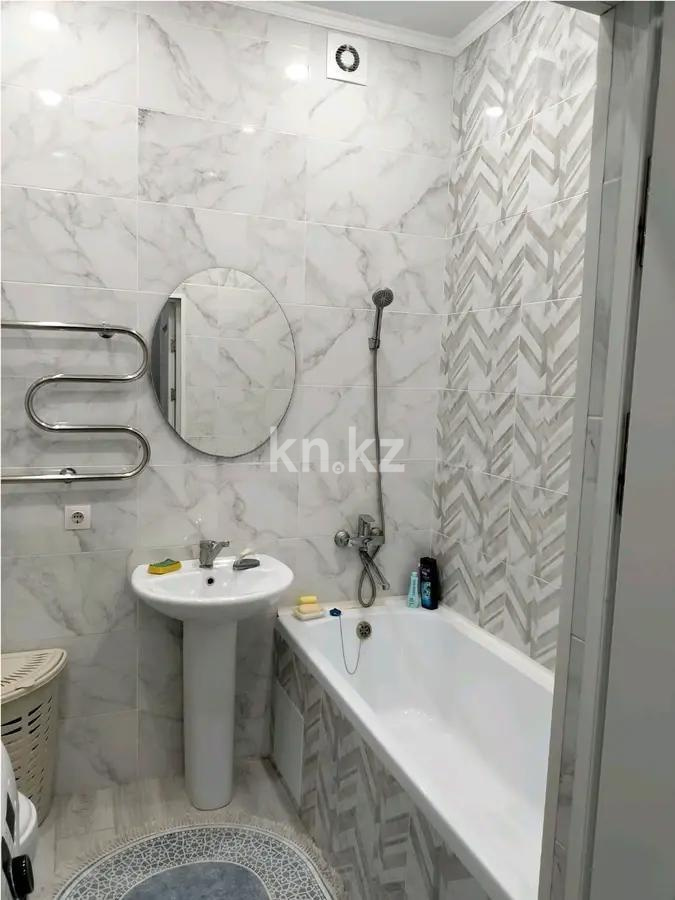 Продажа 2-комнатной квартиры, 63 м², ул. Муканова, дом  49/10 в Караганде - фото 4