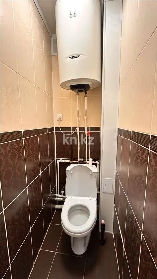 Продажа 3-комнатной квартиры, 63 м², мкр-н Голубые Пруды, дом  15 в Караганде - фото 6