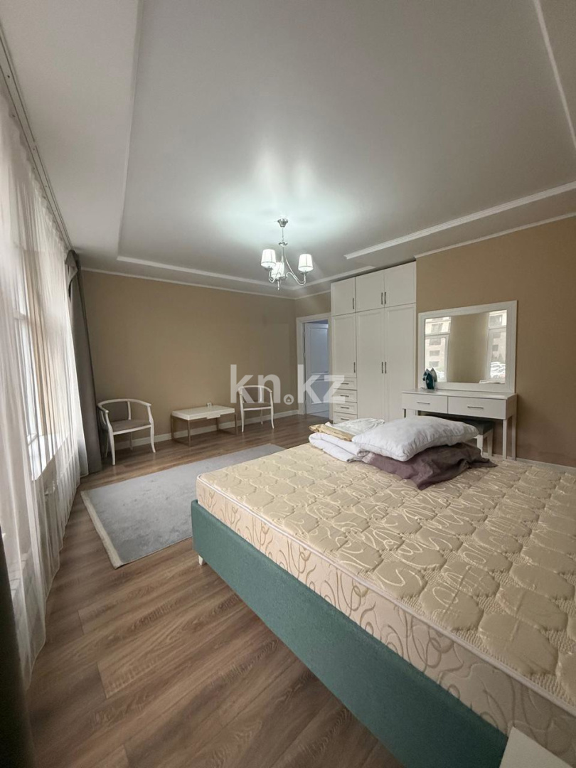 Продажа 3-комнатной квартиры, 130.9 м², ул. Арайлы в Алматы - фото 24