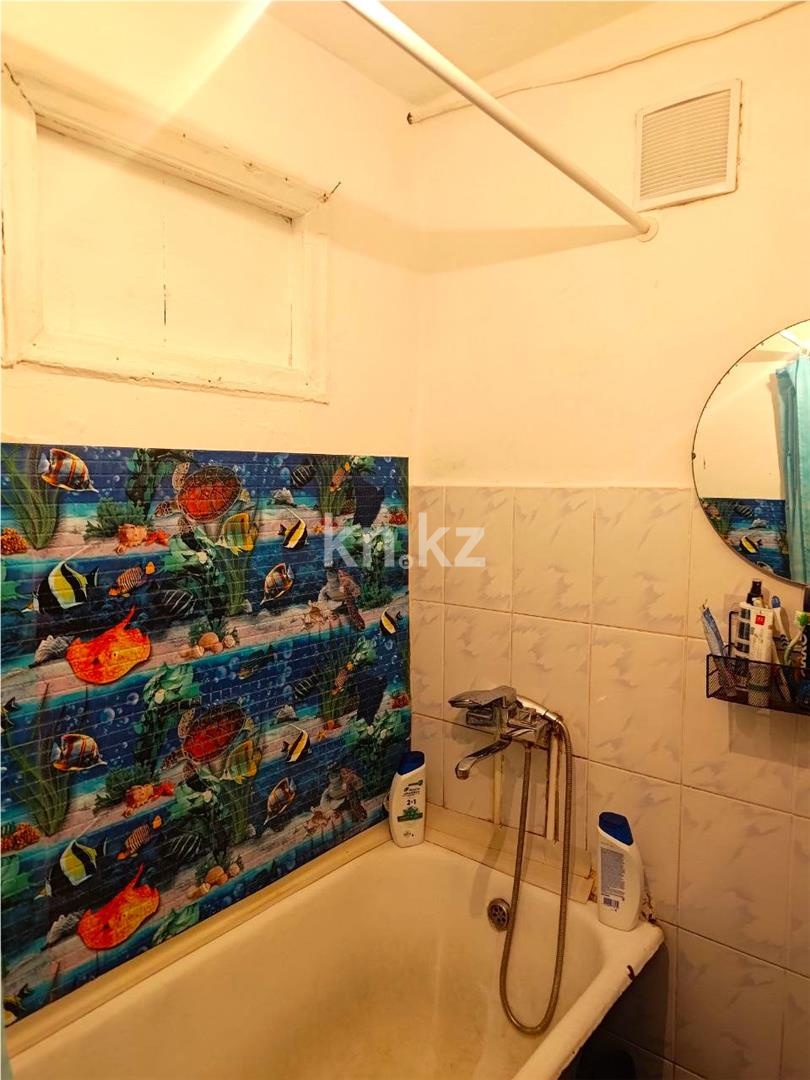 Продажа 3-комнатной квартиры, 59 м², 21 мкр., дом  18 в Караганде - фото 11