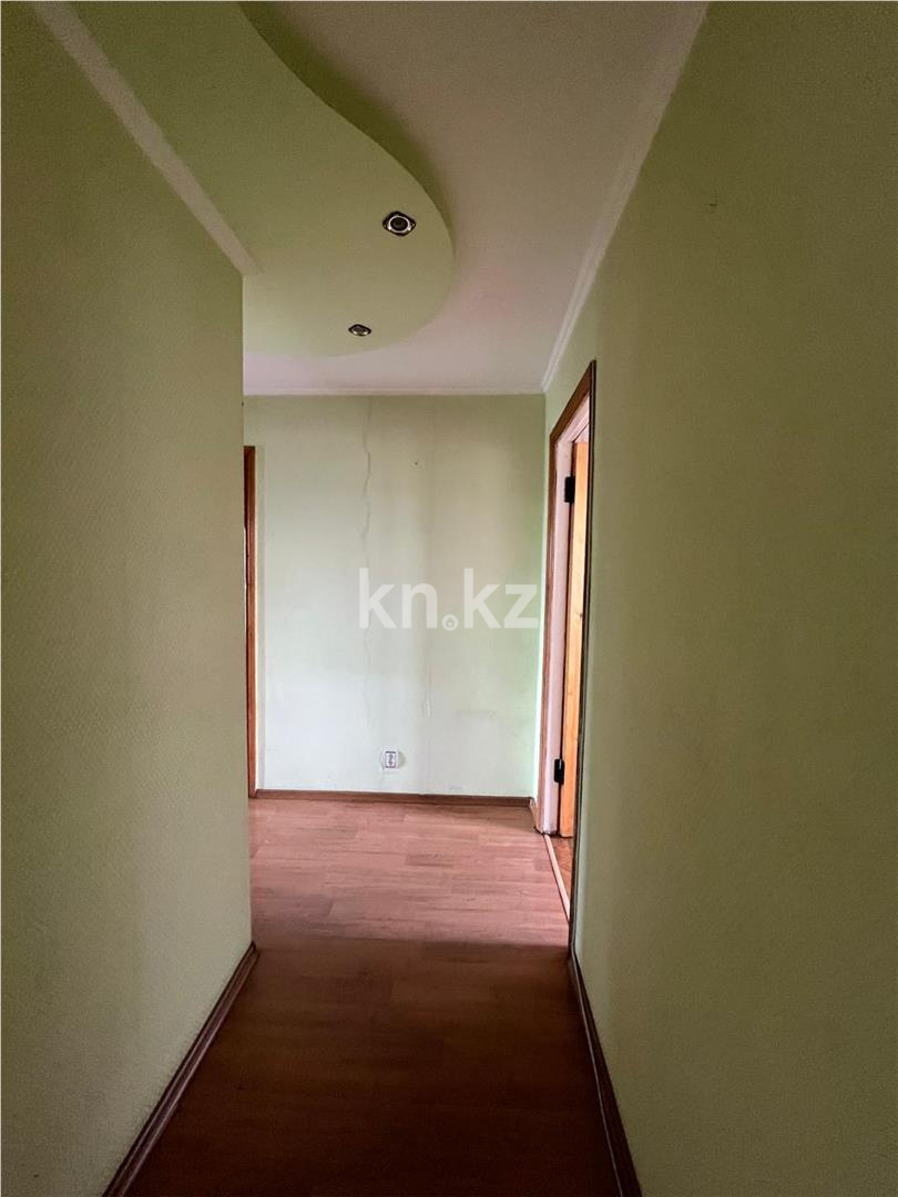 Продажа 4-комнатной квартиры, 79 м², ул. Дюсембекова, дом  67 в Караганде - фото 19