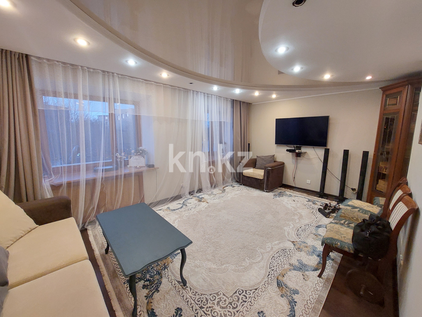 Продажа 4-комнатной квартиры, 110 м² в Караганде