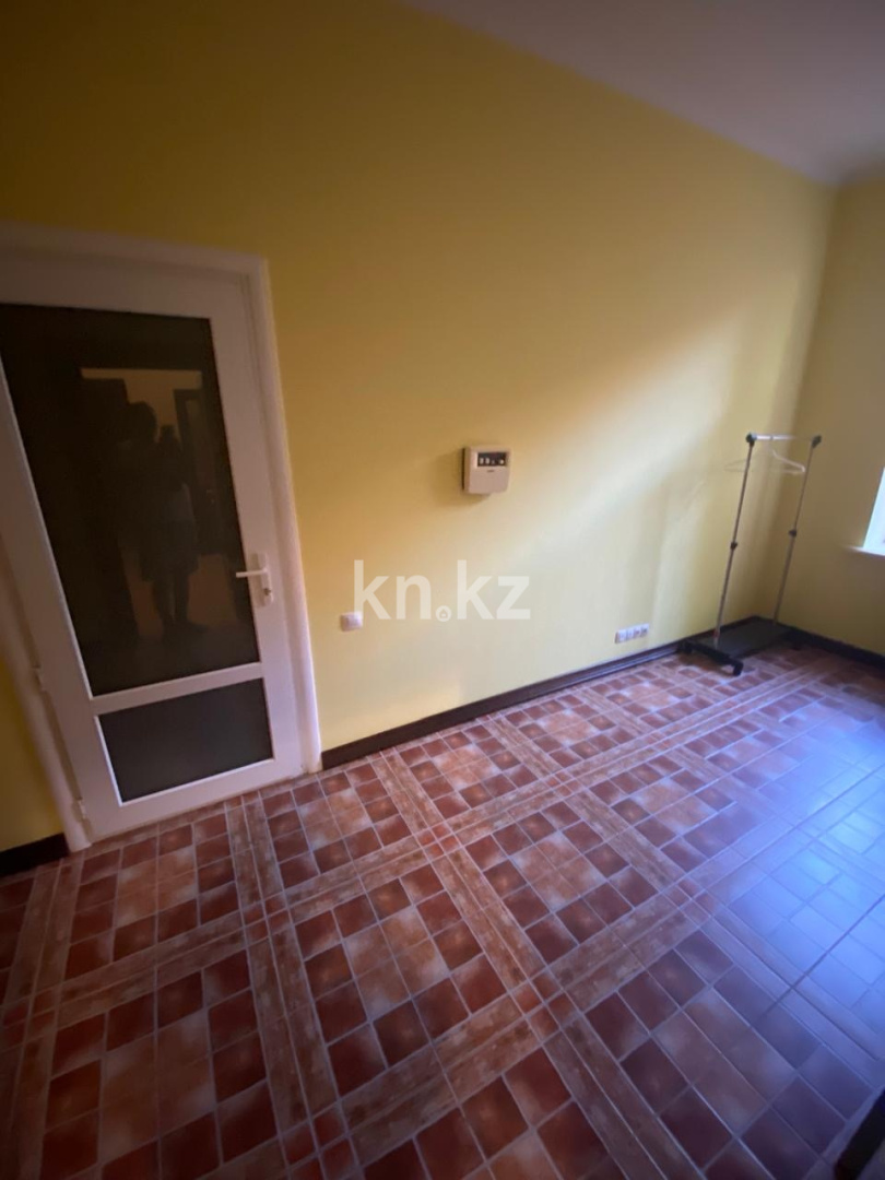 Аренда 10-комнатного дома, 600 м² в Астане - фото 17