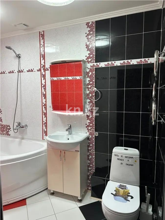 Продажа 2-комнатной квартиры, 57 м², ул. Гвардейская, дом  13 в Караганде - фото 4