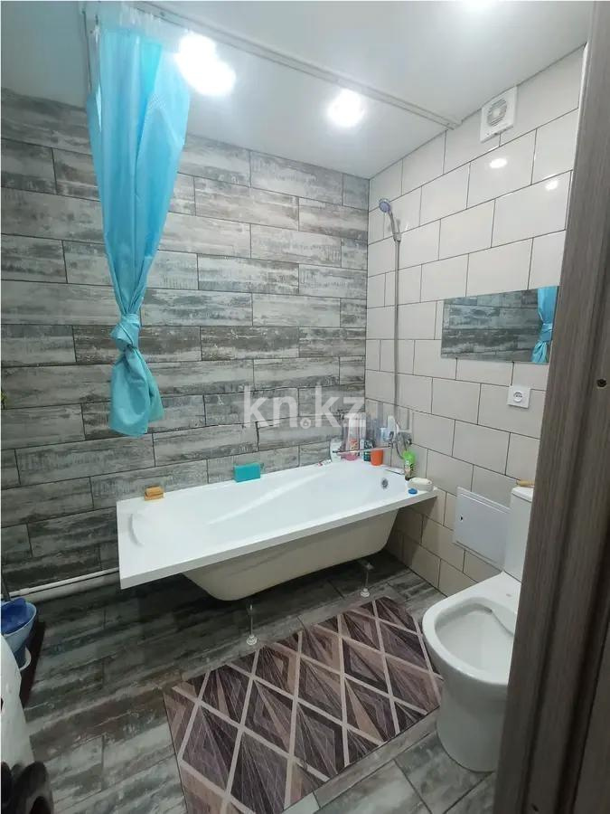 Продажа 2-комнатной квартиры, 42 м², мкр-н 21, дом  14 в Караганде - фото 4