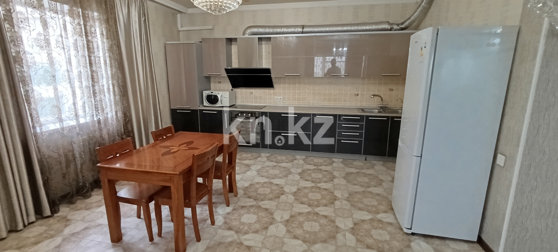 Аренда 3-комнатной квартиры, 138 м² в Алматы - фото 8