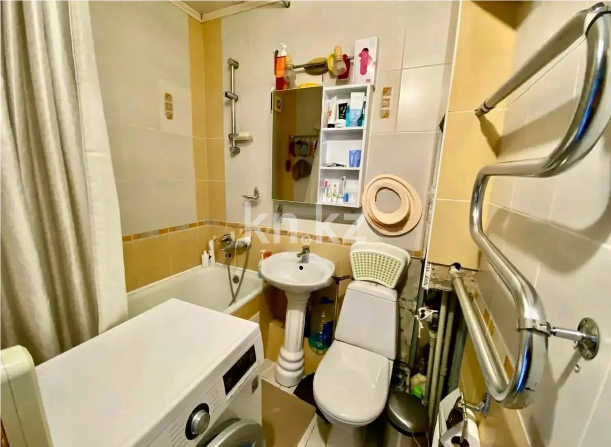 Продажа 2-комнатной квартиры, 44 м², мкр-н 10, дом  8 в Алматы - фото 2