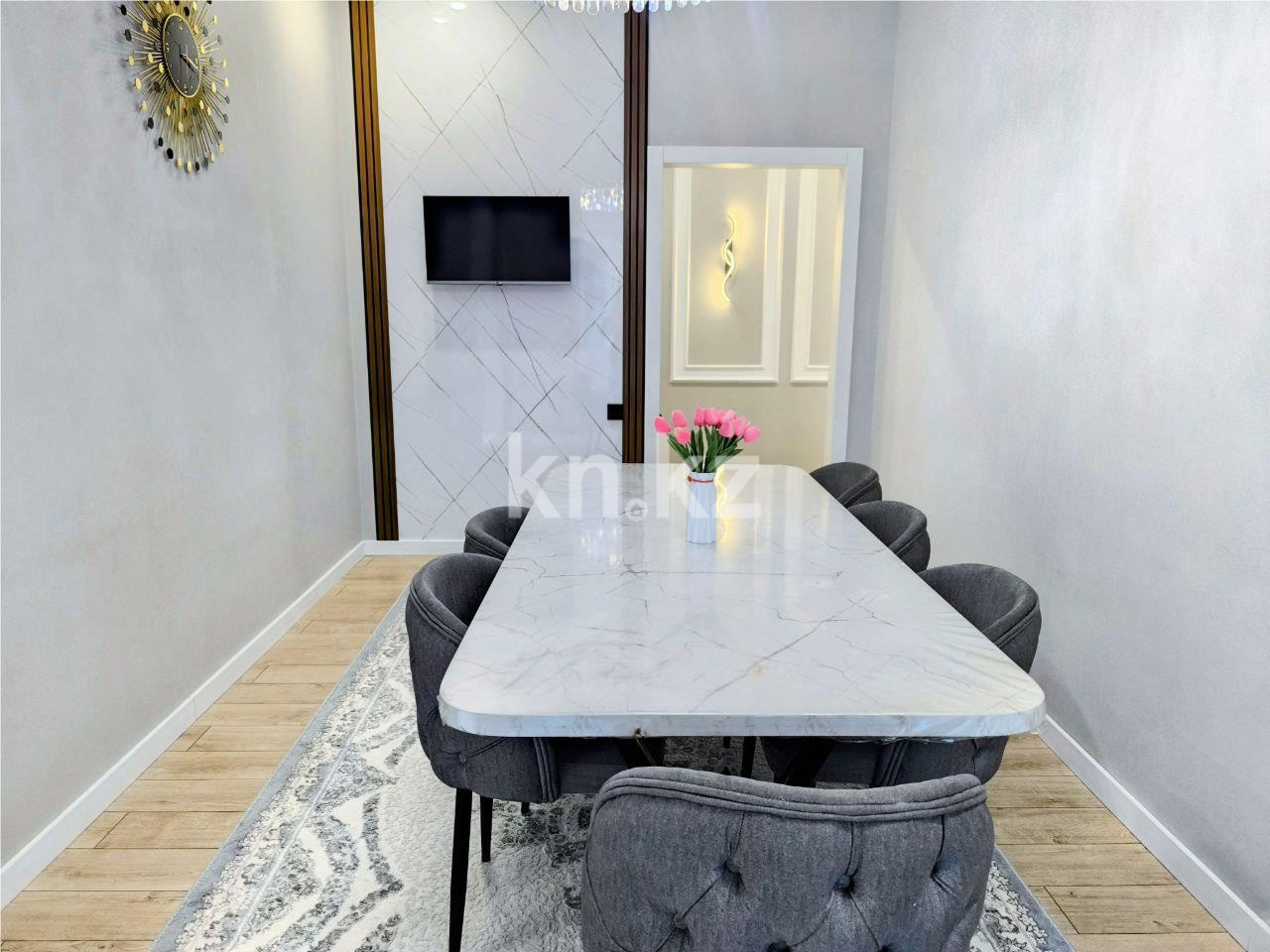 Продажа 4-комнатной квартиры, 111 м², ул. Букетова в Караганде - фото 9