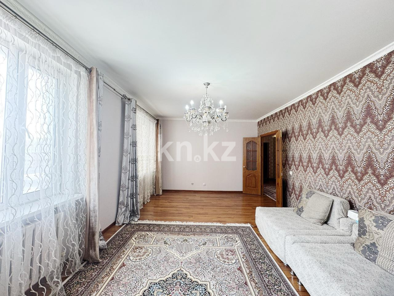 Продажа 3-комнатной квартиры, 98 м², ул. Сауран в Астане - фото 2