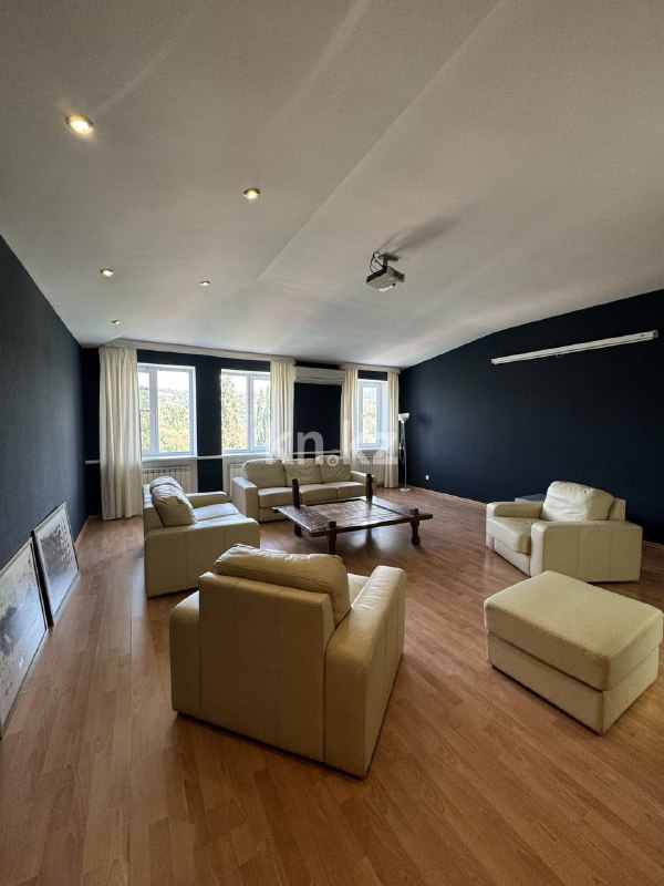 Продажа 7-комнатной квартиры, 385 м² в Алматы