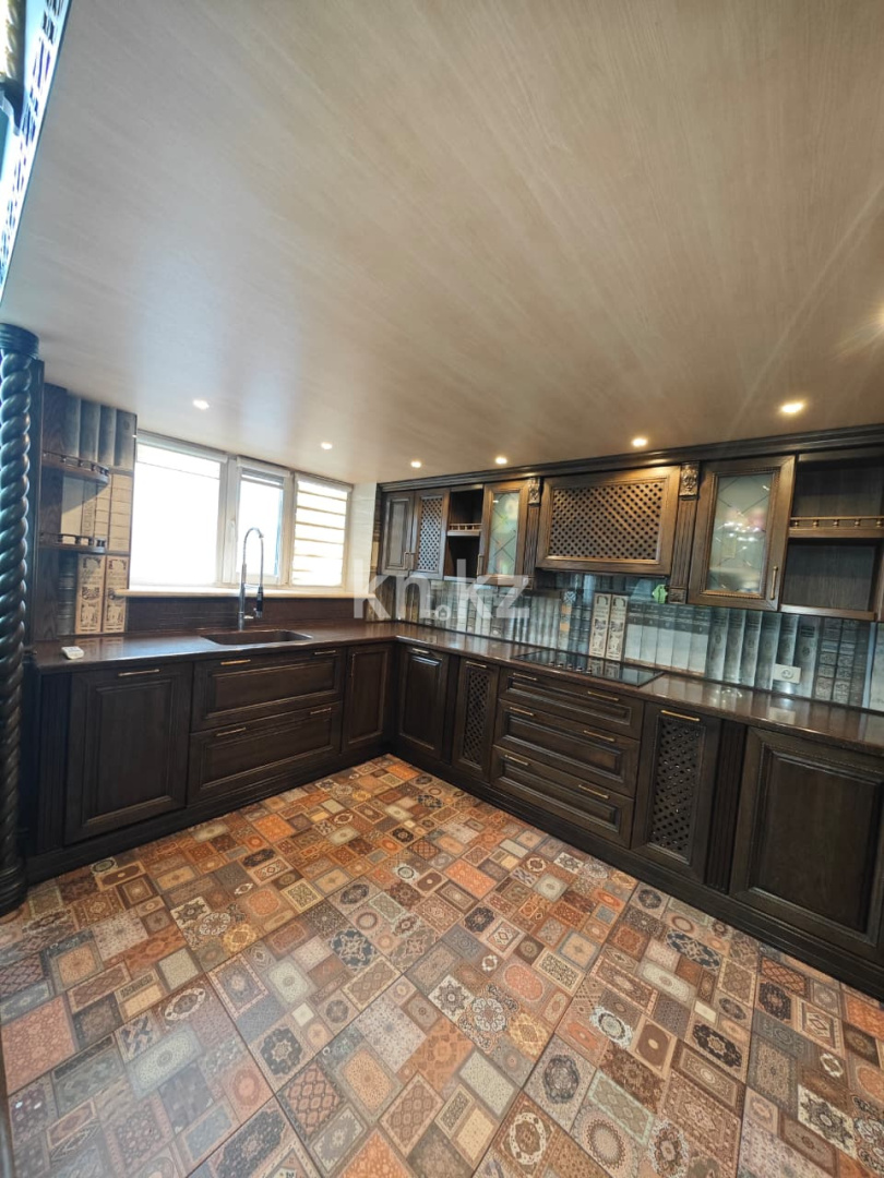 Продажа 3-комнатной квартиры, 96 м², ул. Ержанова, дом  18/6 в Караганде - фото 11