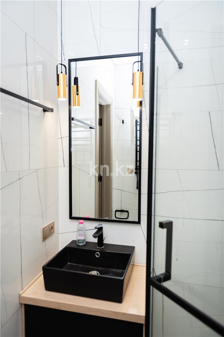 Продажа 6-комнатной квартиры, 345 м², ул. Муканова, дом  53 в Караганде - фото 37