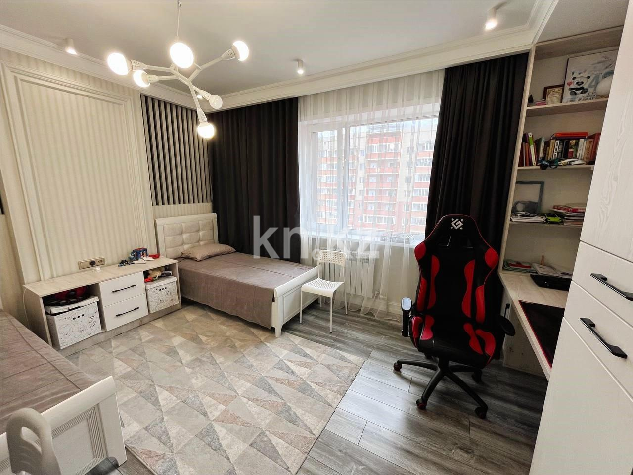 Продажа 4-комнатной квартиры, 107 м², пр. Шахтеров в Караганде - фото 8