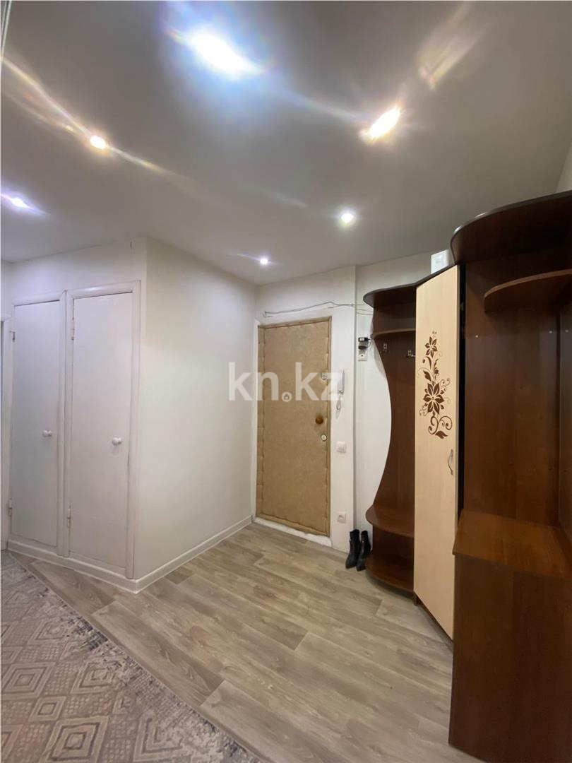 Продажа 3-комнатной квартиры, 62 м², мкр. Восток-2 в Караганде - фото 11