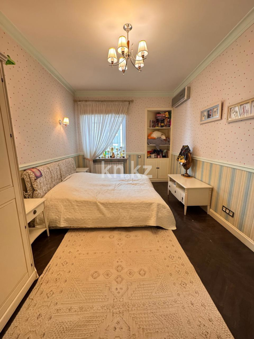 Продажа 5-комнатной квартиры, 206.5 м² в Астане - фото 18