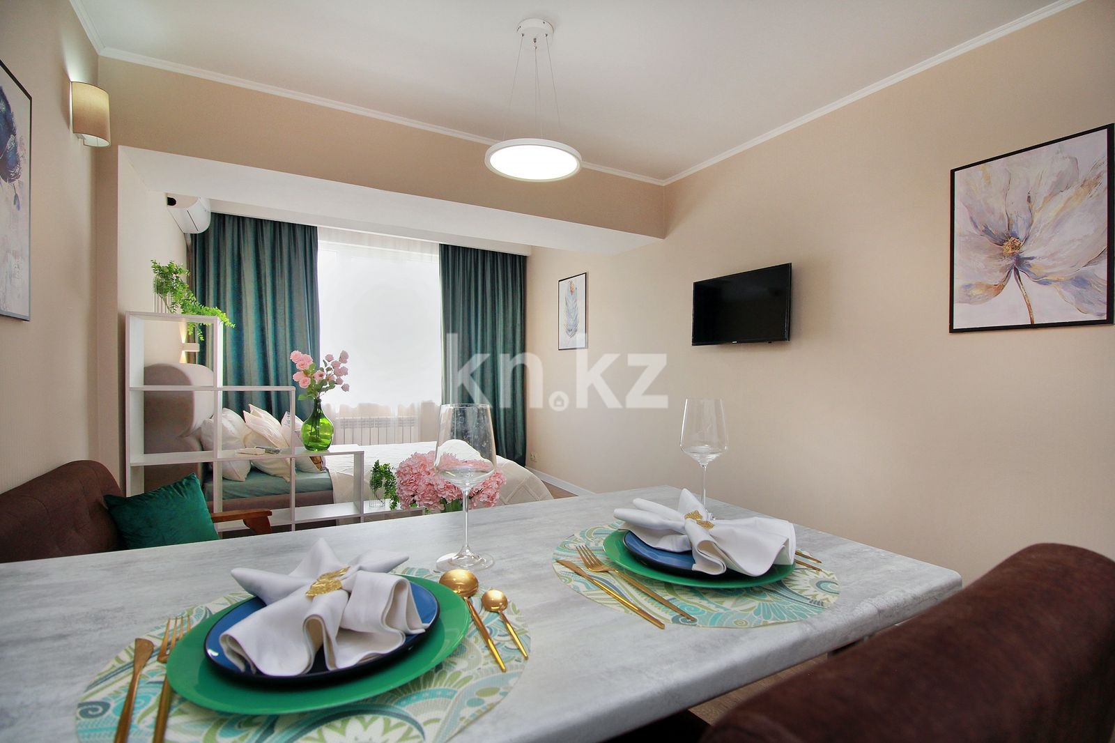 Аренда 1-комнатной квартиры посуточно, 37 м² в Алматы - фото 2