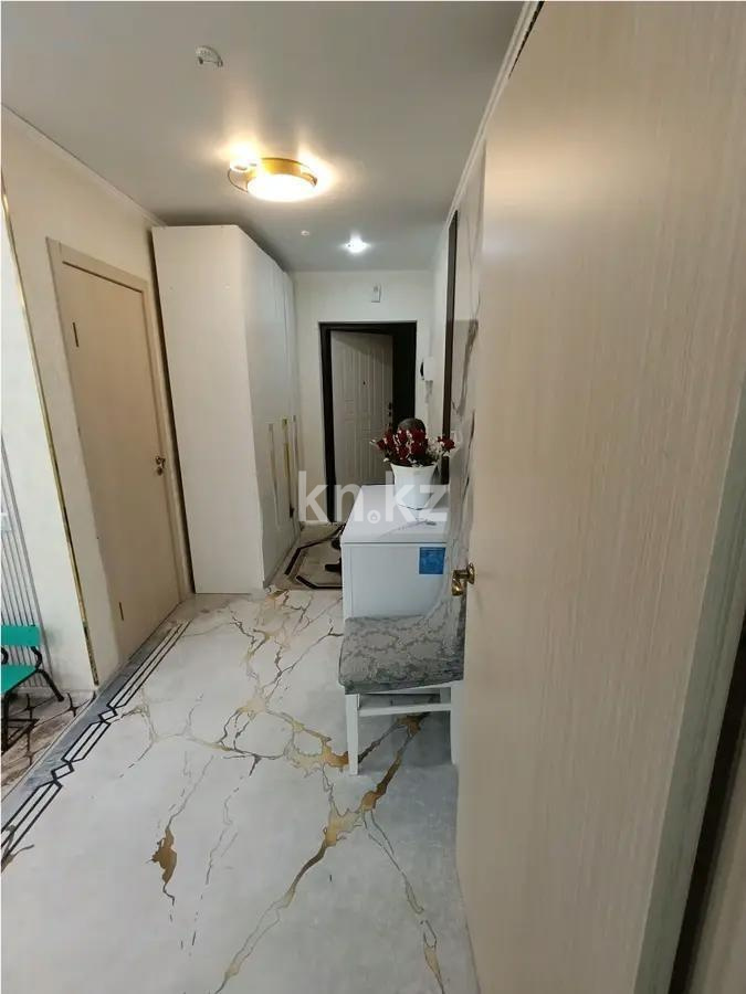 Продажа 1-комнатной квартиры, 41 м², ул. А-102, дом  29 в Астане - фото 4